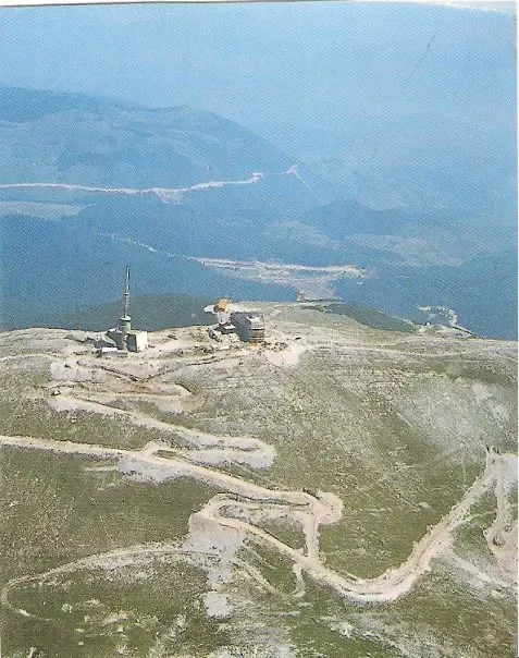 Construction of the RTV tower on Bjelašnica's summit in 1982