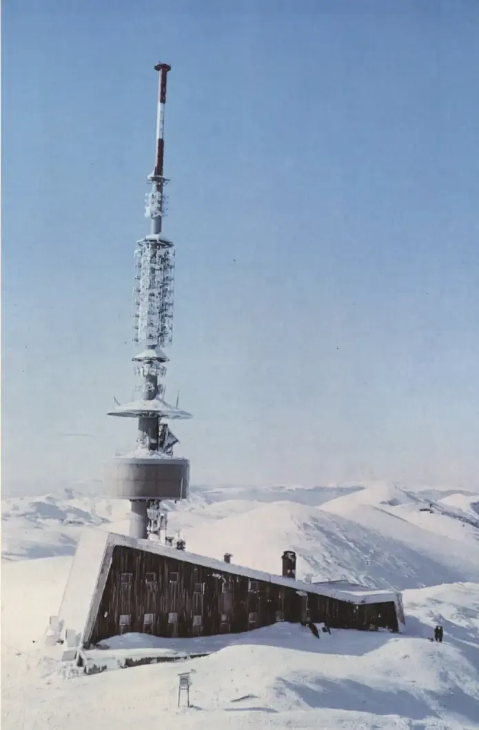 The Bjelašnica RTV tower stands above the Olympic venue in 1984