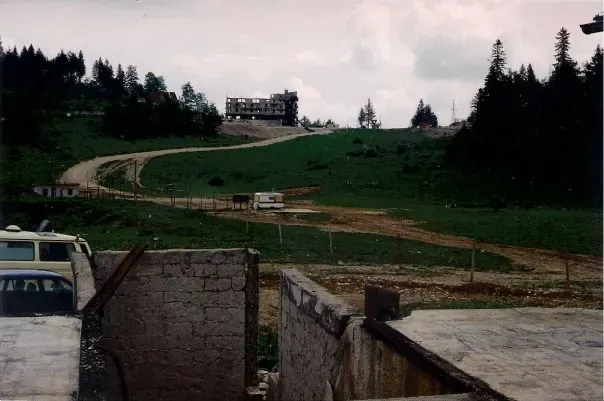The skeletal remains of Hotel Famos overlooking the Bjelašnica slopes, 1995