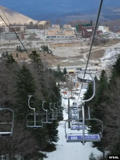 Bjelašnica's three-seater chairlift overlooks ongoing resort development in 2013