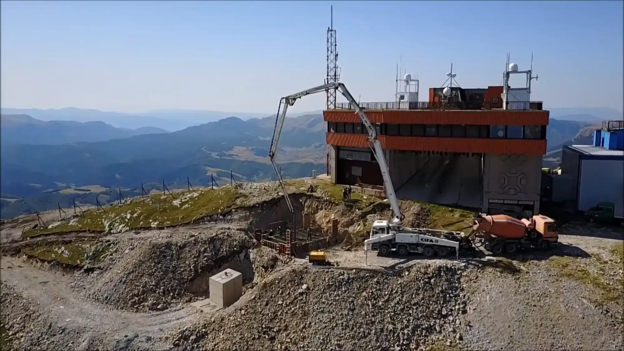 Construction of the new four-seater chairlift at Bjelašnica summit, 2017.