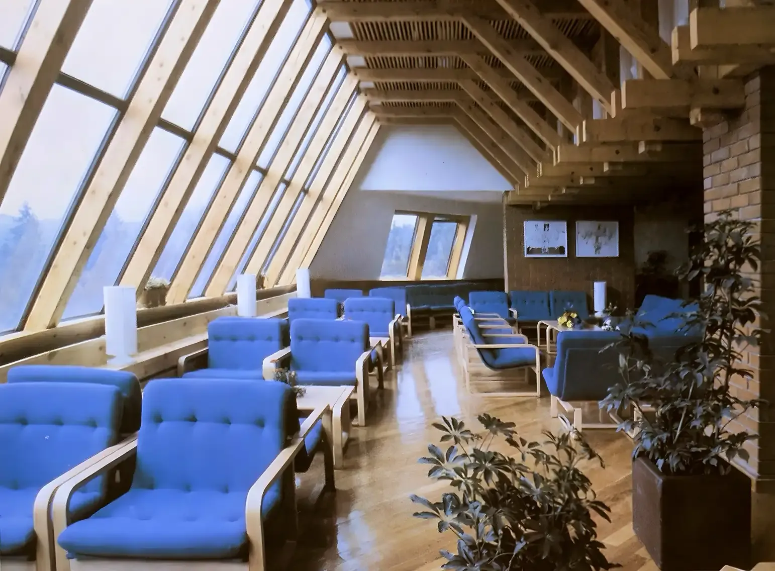Interior of the Hotel Igman common room, 1984