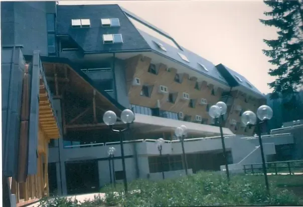 The distinctive modernist facade of Hotel Igman in 1984