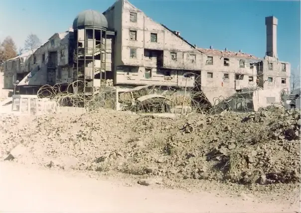 The war-damaged ruins of Hotel Famos on Bjelašnica in 1997
